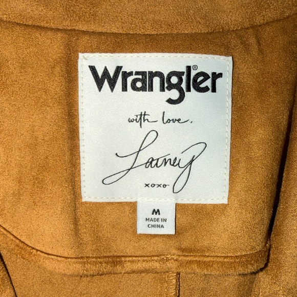 Wrangler x Lainey Wilson Fringe Vest & Western Front-Tie Blouse Set - Picture 11 of 15